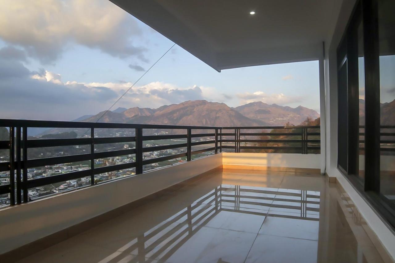 Oyo 30488 Satkar Hotel Pithorāgarh Екстериор снимка