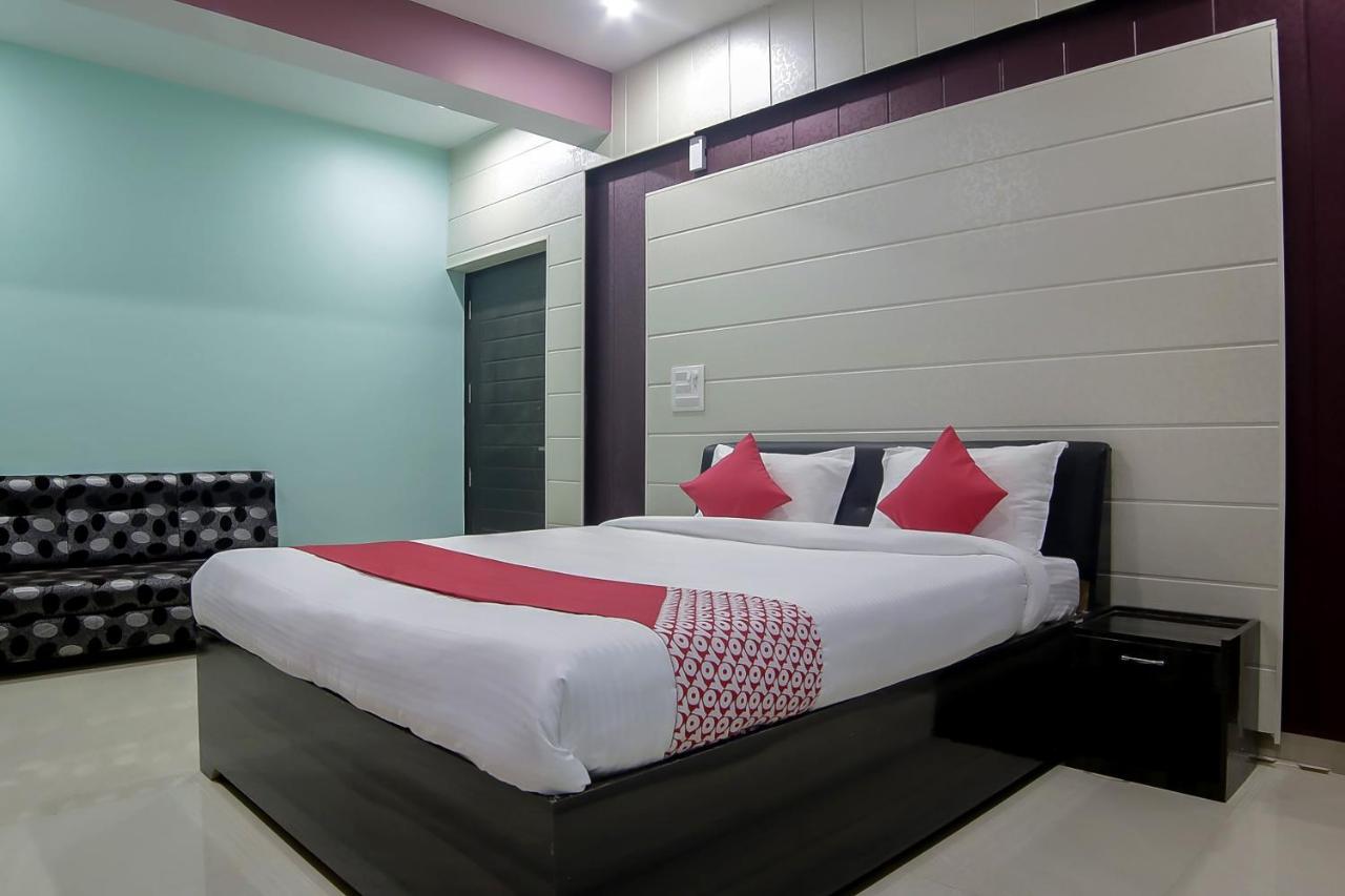 Oyo 30488 Satkar Hotel Pithorāgarh Екстериор снимка